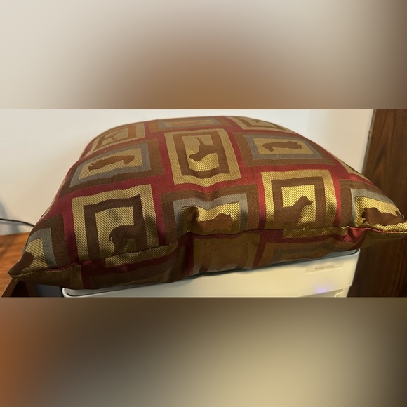 Crypton Weimaraner Throw Pillow - Picture 7 of 10